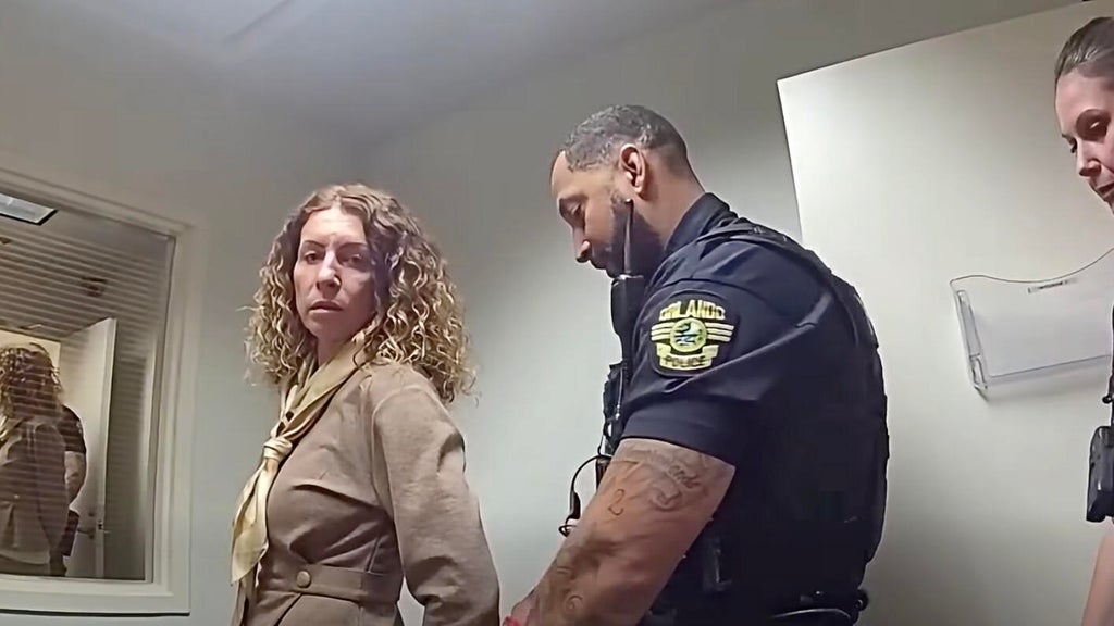 Florida mom arrested at airport for leaving 4 kids home alone during work trip to Vegas, deputies say — Saratoga Health news