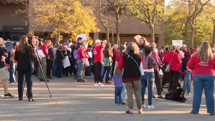 Protesters gather outside St. Paul school board meeting ahead of vote for mid-year cuts — KARE 11 Local, Saratoga Schools news