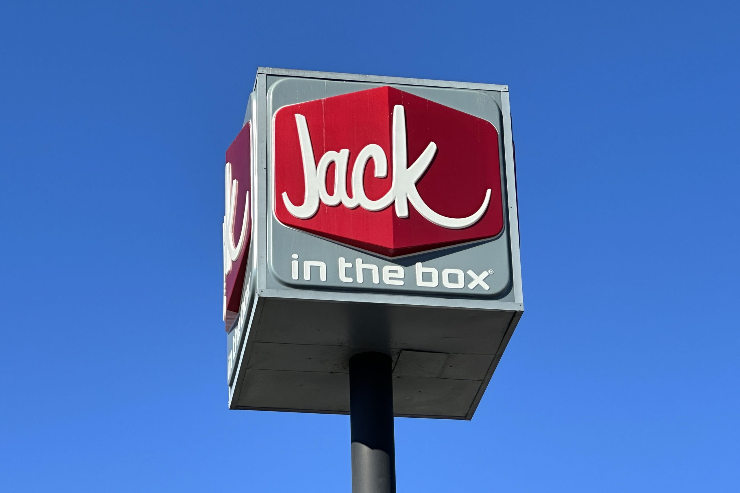 San Mateo man accused of hurling 200-degree coffee at fast food worker who denied fresh cup — Saratoga Community news