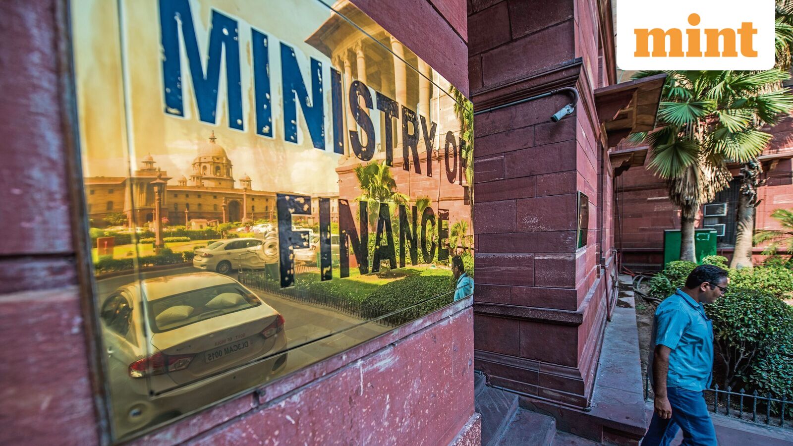 Centre to review pay, pension records four years before retirement — Mint India, Saratoga Technology news